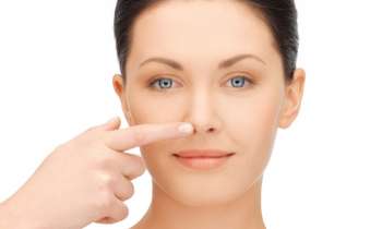 Diferente dintre procedurile de rinoplastie primara si rinoplastie secundara